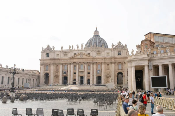 Rooma Italia 2022 Pietarinaukio Arkkitehtuurin Mestariteos Vatikaanissa Roomassa Kuuluisa Italialainen — kuvapankkivalokuva
