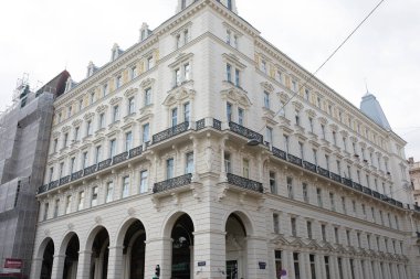 Vienna, AUSTRIA - 14 Ekim 2022: güzel Viyana şehir manzarası. Viyana 'da sokaklar ve şehir hayatı. Avusturya