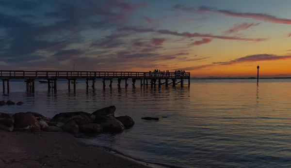 Beach Pier Sunset Surrey Canada Sunset Crescent Beach People Enjoying — Stock Photo, Image