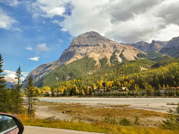 Gunung Gunung Musim Gugur Musim Gugur Jatuh Kanada Foto Perjalanan — Stok Foto