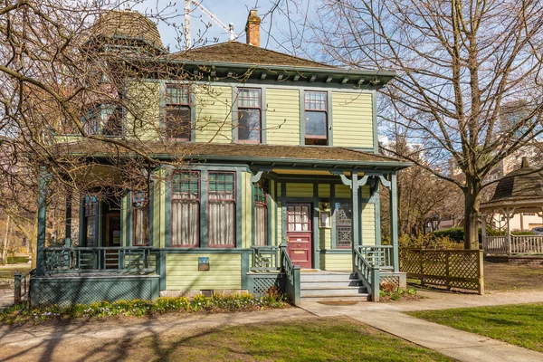 Roedde House Müzesi 'nin manzarası. Vancouver BC 1415 Barclay Caddesi, Kanada-6 Mart 2022 'de bir Viktorya dönemi evi. Seyahat fotoğrafı, kimse yok..