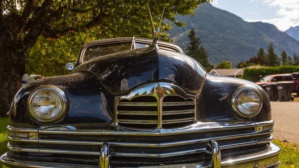 Винтажный Автомобиль Packard Закрывается Солнечный День Винтажный Черный Автомобиль Packard — стоковое фото