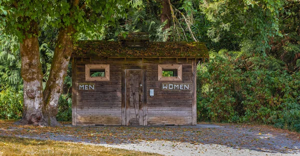 Outdoor Toilette Der Natur Für Frauen Und Männer Kanada Holztoilette — Stockfoto