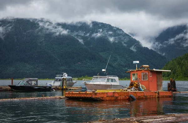 Docked Fishing Boats Overcast Day Motor Boats Pier Sea Moody — Foto de Stock