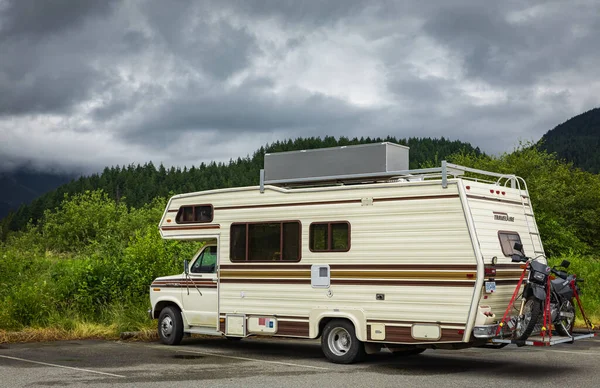 Tourism Camper Van Campsite Nature Travel Renting Vehicle Vacation Vanlife — Stockfoto