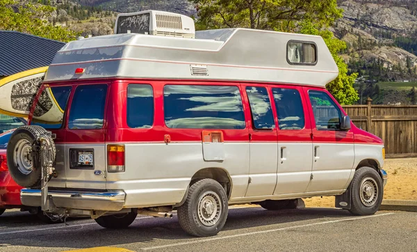 Family Vacation Travel Holiday Trip Motorhome Caravan Car Vacation Parked — Stockfoto