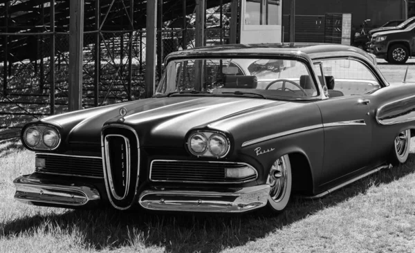 클래식 Classic Car Show 사이즈 Edsel Pacer Convertible 1958 스트리트 — 스톡 사진
