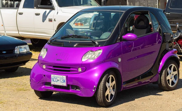 Smart Electric Car Outdoor Purple Smart Electric Drive Car Fortwo — Foto de Stock