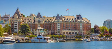 İmparatoriçe oteli şehrin kendisi için bir semboldür. Ülke, ulusal önemi nedeniyle bir Ulusal Tarih Sitesi olarak belirlendi. Seyahat fotoğrafı, metin için kopyalama alanı 19.2022-Victoria BC Kanada