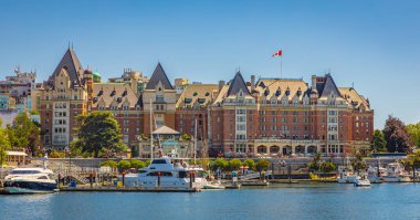 İmparatoriçe oteli şehrin kendisi için bir semboldür. Ülke, ulusal önemi nedeniyle bir Ulusal Tarih Sitesi olarak belirlendi. Seyahat fotoğrafı, metin için kopyalama alanı 19.2022-Victoria BC Kanada