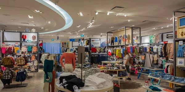Modern Fashionable Brand Interior Clothing Store Shopping Center Fashion Stylish — Foto Stock