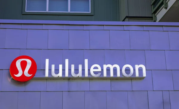 Close Shot Lululemon Sign Surrey Canada Lighted Facade Sign Entrance — Photo