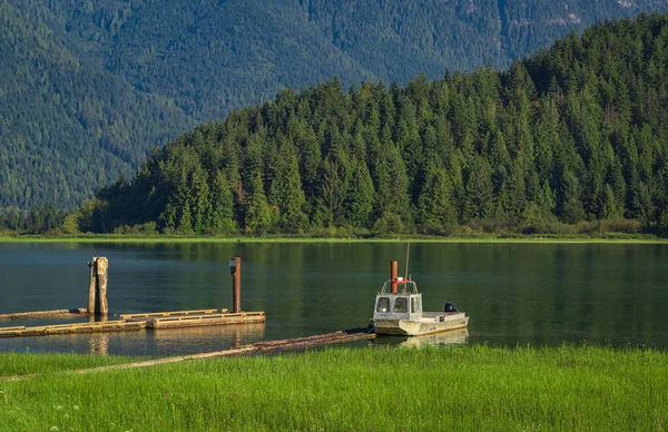 Docked Fishing Boat Early Morning Motor Boats Pier Sea Moody — Stock Photo, Image