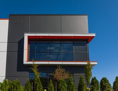 Lowrise ofis binası. Vancouver şehir merkezinde modern gelişim mimarisi. Hiç kimse, sokak fotoğrafı, seçici odak