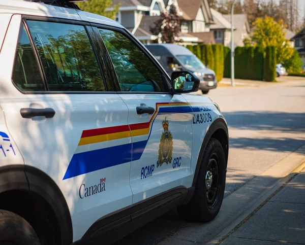 Машина Rcmp Остановилась Улице Крупный План Полицейской Машины Ванкувера Логотип — стоковое фото