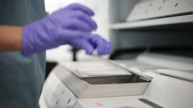 İSTANBUL, TURKEY - 23 Ocak 2019: Laboratuvarda tıbbi araştırma. Suni döllenme laboratuvarı..