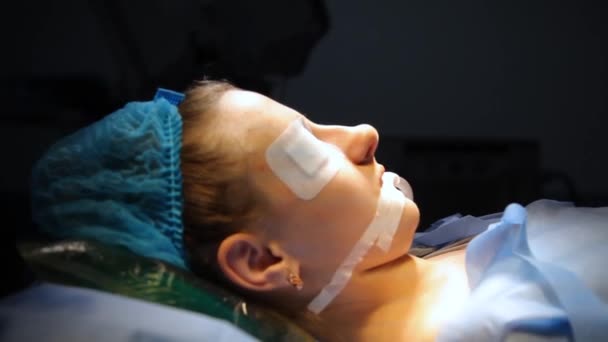 Vinnytsia Ukraine June 2022 Підготовка Хірургічної Операції Анестезіолог Призначає Хворому — стокове відео