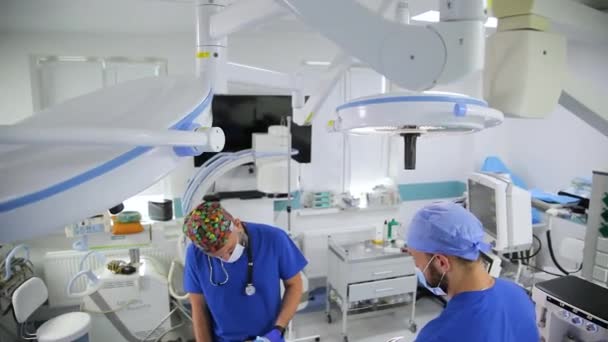 Vinnytsia Ucrania Junio 2022 Preparación Para Una Operación Quirúrgica Anestesista — Vídeo de stock