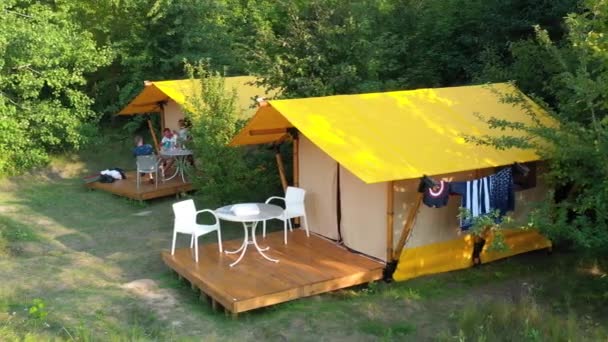 Mogylivka Ukraine August 2022 Budget Glamping Family Outdoor Recreation Glamping — Video Stock