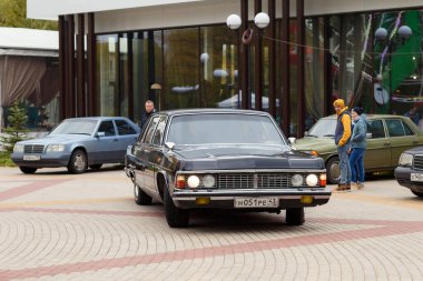 Cheboksary, Chuvashia / Rusya-09.25.2021 - eski arabaların sergisi