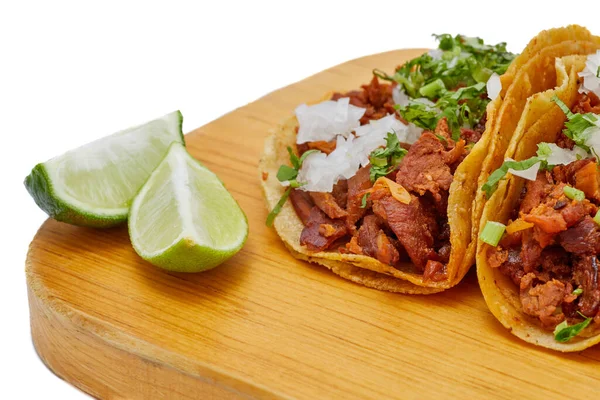 Tacos Pastor Traditionell Mexikansk Mat Med Lök Koriander Ananas Röd — Stockfoto