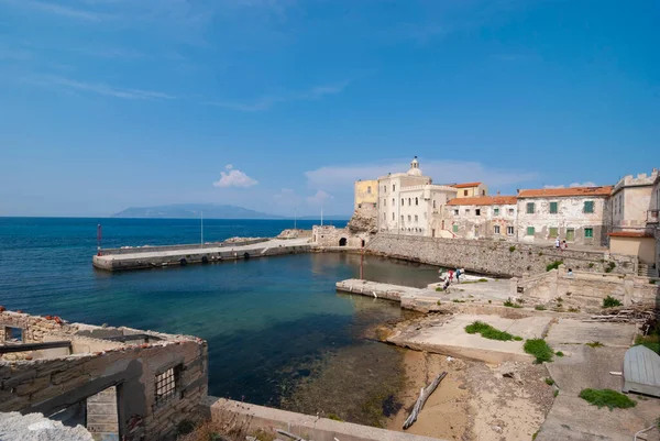 Pianosa Adası İtalya Limanı