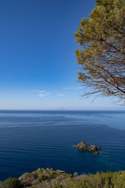 Montecristo ile Elna Adası Deniz Burnu