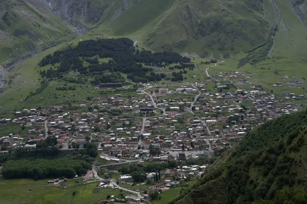 Vista Del Villaggio Montagna Alta Collina Dove Possono Vedere Montagne — Foto Stock