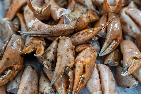 Crab Claws Other Parts Fish Market Stacked Top Each Other — Stock Photo, Image
