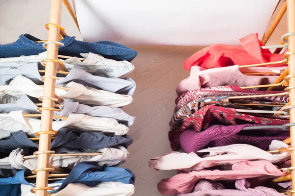 Clothes Hanging Hangers Many Things Wardrobe Hangers — Stock Photo, Image