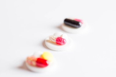 Farklı tabletlerin dozları kümelere bölünür