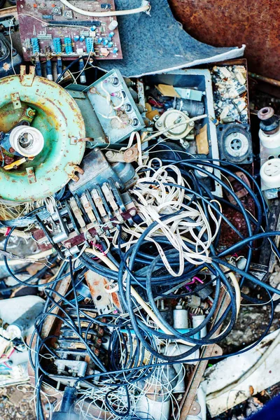 Dumpen Van Schroot Van Elektrische Circuits Apparaten Voor Ruw Gebruik — Stockfoto