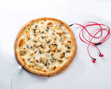 Pizzacıların konsepti. Vinil plak gibi müzikal pizza.