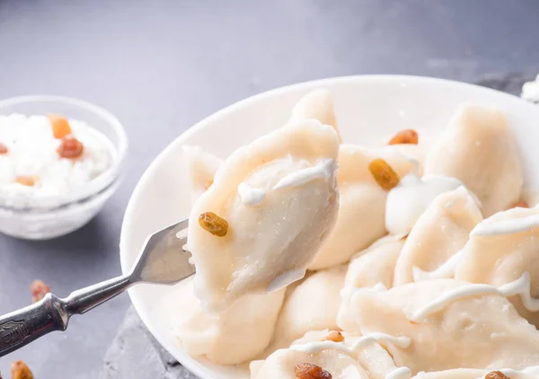 Boiled Sweet Dumplings Filling Sauce Fork Background Full Plate — Stock Photo, Image