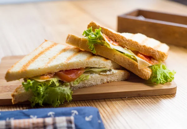 Sandwiches Una Tabla Madera — Foto de Stock