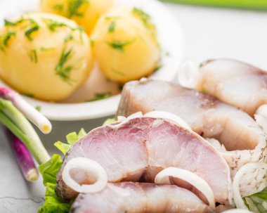 somon dilimleri ile mikrogrin.