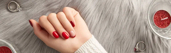 Female Hand Nail Design Christmas Valentines Day Gray Background Manicure — Stock Photo, Image