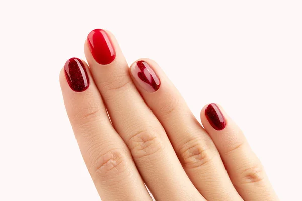 Vrouwelijke Hand Met Manicure Witte Achtergrond Kerstmis Valentijnsdag Trendy Glanzende — Stockfoto