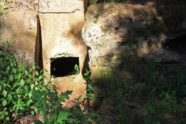 Cerveteri 'deki Etrüsk Mezarlığı' ndaki Etrüsk medeniyetinin kalıntıları - Tarquinia, Lazio, İtalya.