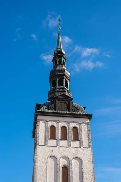 Campanario Iglesia San Nicolás Niguliste Día Soleado Otoño Tallin Estonia — Foto de Stock