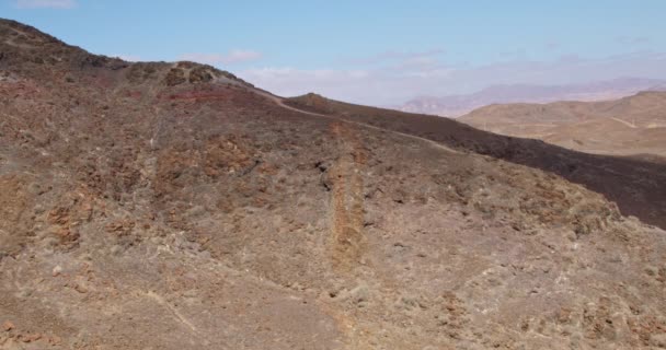아름다운 언덕을 넘어서 그림자를 드리우는 공중에서 바라본다 촬영된 사진은 카나리아 — 비디오