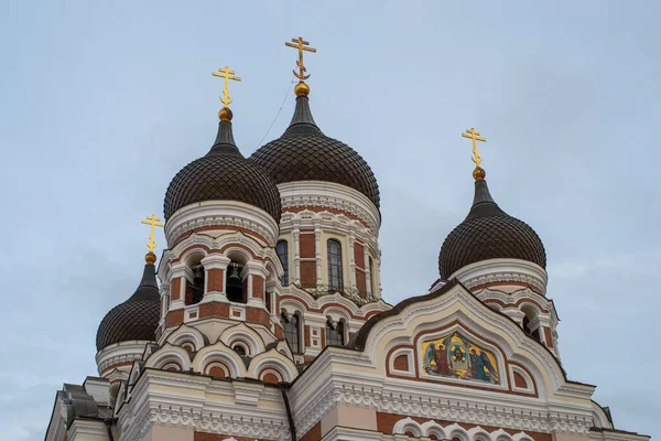 Χαμηλή Γωνία Άποψη Του Καθεδρικού Ναού Alexander Nevsky Στο Ταλίν — Φωτογραφία Αρχείου