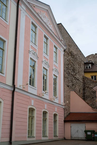 Toompea Castle Cloudy Autumn Evening Today Castle Home Riigikogu Estonian — Stock Photo, Image