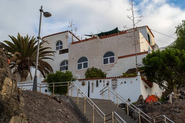 Vista Bajo Ángulo Auténtico Edificio Apartamentos Pequeño Pueblo Isla Fuerteventura — Foto de Stock