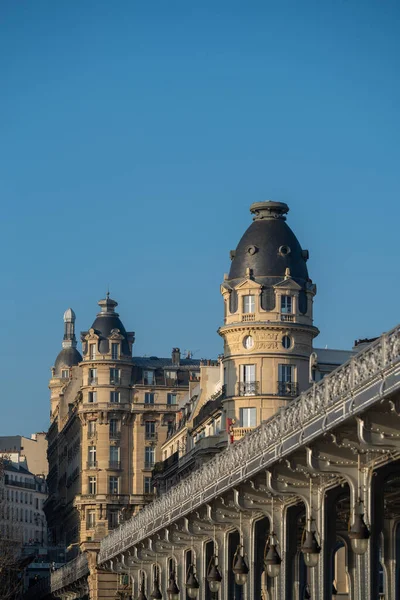 Edifício Apartamentos Histórico Centro Cidade Paris Dia Ensolarado Inverno Ponte — Fotografia de Stock