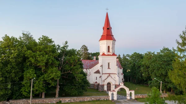 Hageri Lambertus Lutheran Kilisesi Nin Bir Yaz Akşamı Çekilmiş Fotoğrafı — Stok fotoğraf