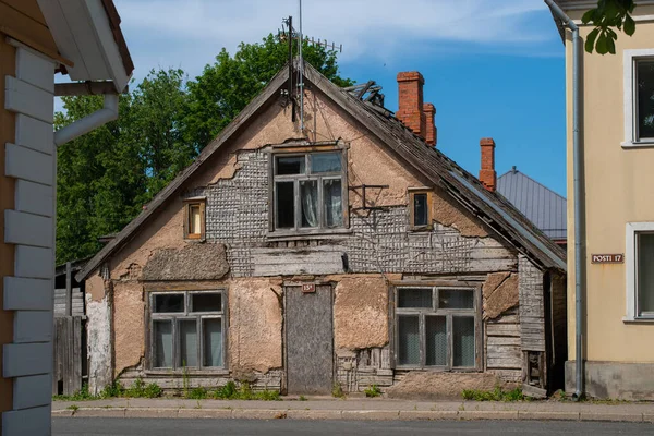 Old Abandoned Wooden House Viljandi City Center Sunny Summer Day — Stock Photo, Image