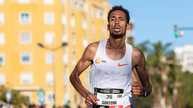Goitom KIFLE (# 26) am 05.12.2021 beim Marathon Trinidad Alfonso EDP 2021, Valencia (Spanien)