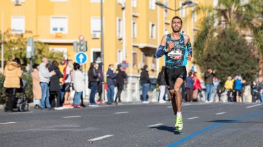 Abdelaziz MERZOUGUI (# 85) am 05.12.2021 beim Marathon Trinidad Alfonso EDP 2021, Valencia (Spanien)