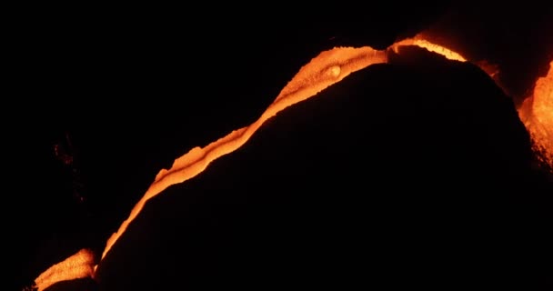 Lava Caliente Magma Saliendo Del Cráter Por Noche Cumbre Vieja — Vídeo de stock